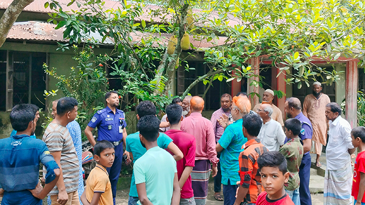 হাতিয়ায় খাবারে চেতনানাশক মিশিয়ে অজ্ঞান করে ডাকাতি হাতিয়ায় খাবারে চেতনানাশক মিশিয়ে অজ্ঞান করে ডাকাতি
