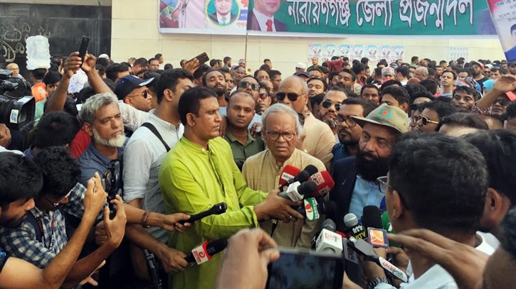 গুলি চালানো ছাত্রলীগ-যুবলীগ নেতারা গ্রেপ্তার হচ্ছেন না কেন: রিজভী গুলি চালানো ছাত্রলীগ-যুবলীগ নেতারা গ্রেপ্তার হচ্ছেন না কেন: রিজভী