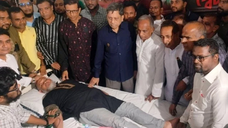 বরিশালে শোকাবহ আগস্টের কর্মসূচীর উদ্বোধন বরিশালে শোকাবহ আগস্টের কর্মসূচীর উদ্বোধন