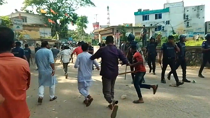সরাইলে কোটাবিরোধী আন্দোলনকারী শিক্ষার্থীদের সাথে ছাত্রলীগের সংঘর্ষ, আহত ২০ সরাইলে কোটাবিরোধী আন্দোলনকারী শিক্ষার্থীদের সাথে ছাত্রলীগের সংঘর্ষ, আহত ২০