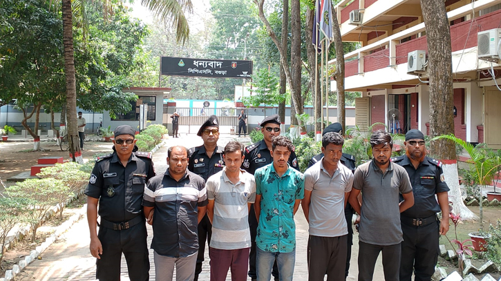 বগুড়ায় ফেন্সিডিলসহ ৫ মাদক ব্যবসায়ীকে গ্রেপ্তার বগুড়ায় ফেন্সিডিলসহ ৫ মাদক ব্যবসায়ীকে গ্রেপ্তার