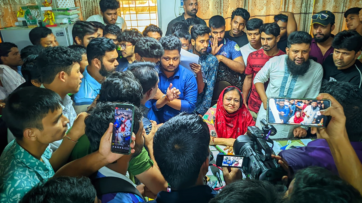 রংপুর কালেক্টরেট স্কুল এন্ড কলেজের অধ্যক্ষের পদত্যাগ রংপুর কালেক্টরেট স্কুল এন্ড কলেজের অধ্যক্ষের পদত্যাগ