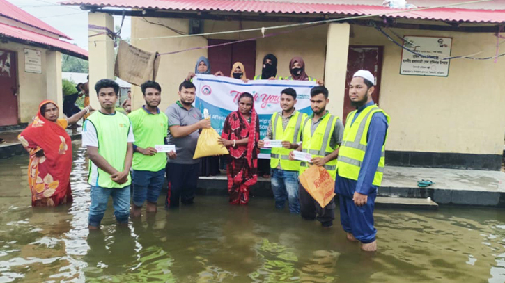 চিলমারীতে একশো পরিবারকে ত্রাণ সহায়তা চিলমারীতে একশো পরিবারকে ত্রাণ সহায়তা