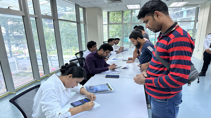 মালয়েশিয়ায় প্রবাসীদের পাসপোর্ট ও ভিসা সেবা দিচ্ছে বিডি এক্সপার্ট মালয়েশিয়ায় প্রবাসীদের পাসপোর্ট ও ভিসা সেবা দিচ্ছে বিডি এক্সপার্ট