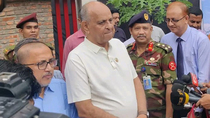 আমি হাসপাতালে অভিযান চালাই না, পরিদর্শন করি: স্বাস্থ্যমন্ত্রী আমি হাসপাতালে অভিযান চালাই না, পরিদর্শন করি: স্বাস্থ্যমন্ত্রী