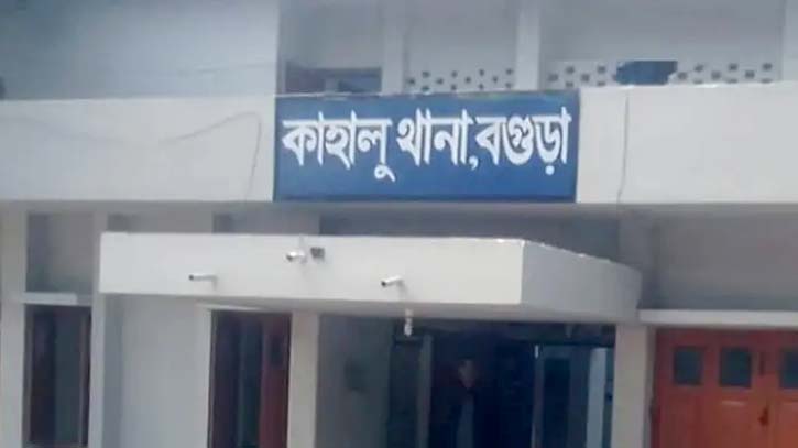 বগুড়ার চাঞ্চল্যকর রাকিব হত্যা মামলার আসামী গ্রেপ্তার বগুড়ার চাঞ্চল্যকর রাকিব হত্যা মামলার আসামী গ্রেপ্তার