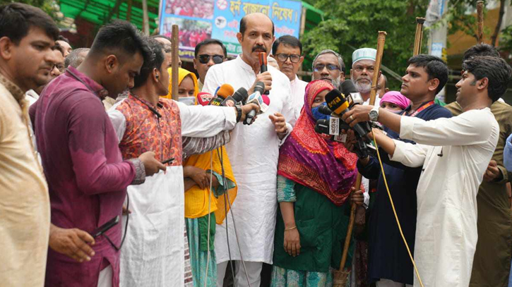 ৬ ঘণ্টায় শতভাগ কোরবানির বর্জ্য অপসারণের দাবি ডিএনসিসির ৬ ঘণ্টায় শতভাগ কোরবানির বর্জ্য অপসারণের দাবি ডিএনসিসির