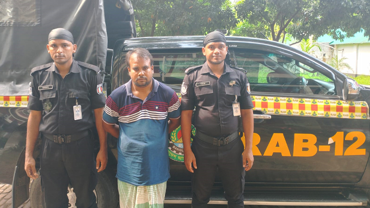 বগুড়ায় ইউনুস হত্যা মামলার প্রধান আসামী গ্রেপ্তার বগুড়ায় ইউনুস হত্যা মামলার প্রধান আসামী গ্রেপ্তার