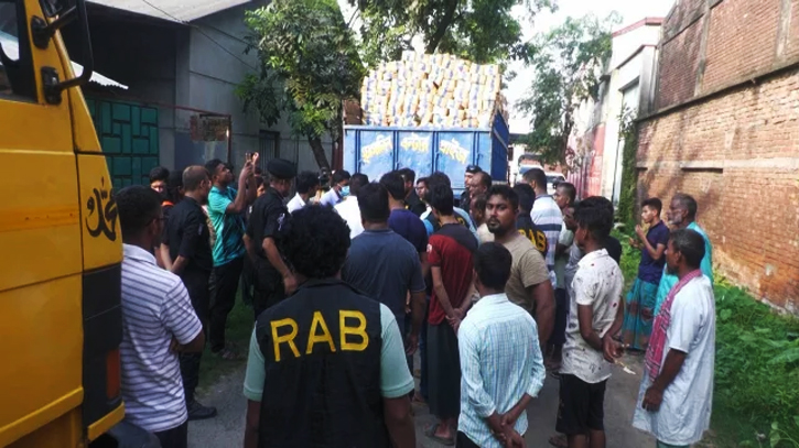 সৈয়দপুরে ১১০ টন নিষিদ্ধ কীটনাশক কার্বোফুরান জব্দ সৈয়দপুরে ১১০ টন নিষিদ্ধ কীটনাশক কার্বোফুরান জব্দ
