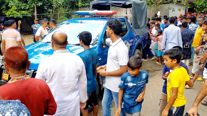 বেনাপোলে ঘের থেকে যুবকের মরদেহ উদ্ধার বেনাপোলে ঘের থেকে যুবকের মরদেহ উদ্ধার