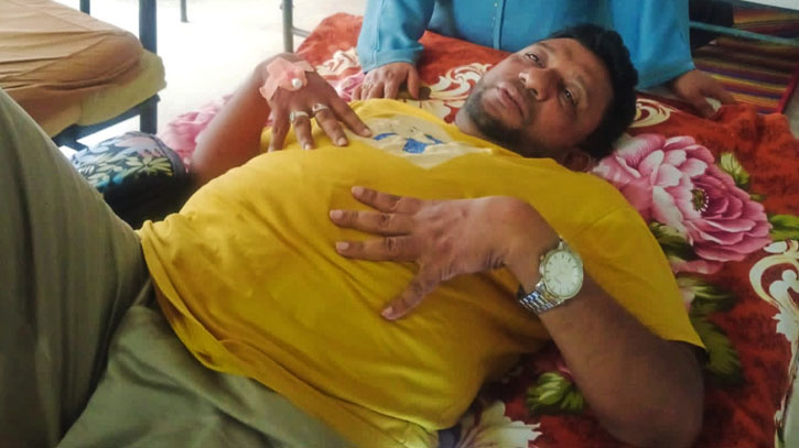 যশোরে অধ্যক্ষকে পিটিয়ে পদত্যাগপত্রে সই নেওয়ার অভিযোগ যশোরে অধ্যক্ষকে পিটিয়ে পদত্যাগপত্রে সই নেওয়ার অভিযোগ