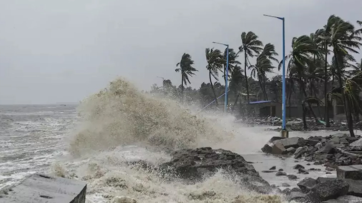 পানির অপেক্ষায়