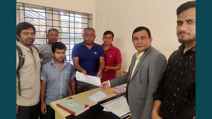 ১০ দফা দাবীতে প্রধান উপদেষ্ঠাকে সমাজতান্ত্রিক ক্ষেতমজুর ও কৃষক ফ্রন্টের স্মারকলিপি ১০ দফা দাবীতে প্রধান উপদেষ্ঠাকে সমাজতান্ত্রিক ক্ষেতমজুর ও কৃষক ফ্রন্টের স্মারকলিপি