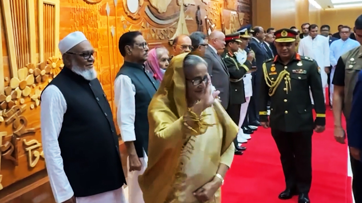 ব্যাংককের উদ্দেশে ঢাকা ত্যাগ করলেন প্রধানমন্ত্রী ব্যাংককের উদ্দেশে ঢাকা ত্যাগ করলেন প্রধানমন্ত্রী