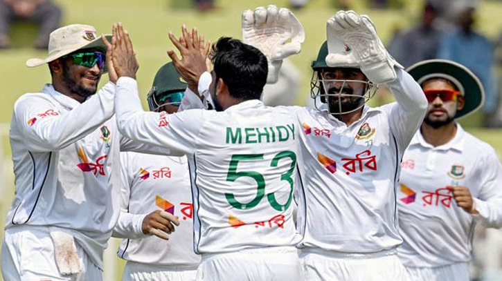 টস জিতে ভারতকে ব্যাটিংয়ে পাঠালো বাংলাদেশ টস জিতে ভারতকে ব্যাটিংয়ে পাঠালো বাংলাদেশ