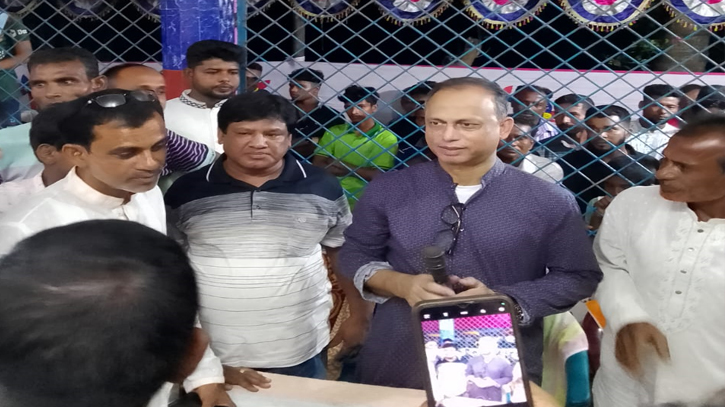 বিএনপির নেতাকর্মীরা দুর্গাপূজায় স্বেচ্ছাসেবক হিসেবে কাজ করবে বিএনপির নেতাকর্মীরা দুর্গাপূজায় স্বেচ্ছাসেবক হিসেবে কাজ করবে