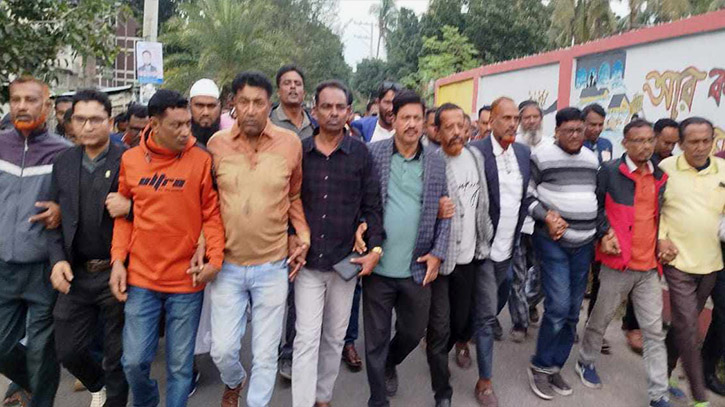 পাইকগাছায় বিএনপি’র আনন্দ মিছিল পাইকগাছায় বিএনপি’র আনন্দ মিছিল