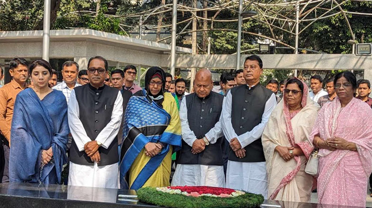 বঙ্গবন্ধুর প্রতিকৃতিতে নতুন প্রতিমন্ত্রীদের শ্রদ্ধা বঙ্গবন্ধুর প্রতিকৃতিতে নতুন প্রতিমন্ত্রীদের শ্রদ্ধা