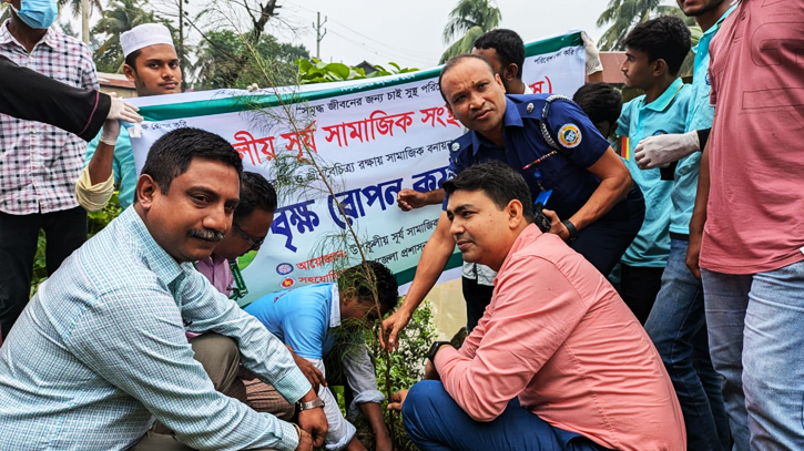 বরগুনায় ’উসসাস’ এর আয়োজনে বৃক্ষরোপণ কর্মসূচি অনুষ্ঠিত বরগুনায় ’উসসাস’ এর আয়োজনে বৃক্ষরোপণ কর্মসূচি অনুষ্ঠিত