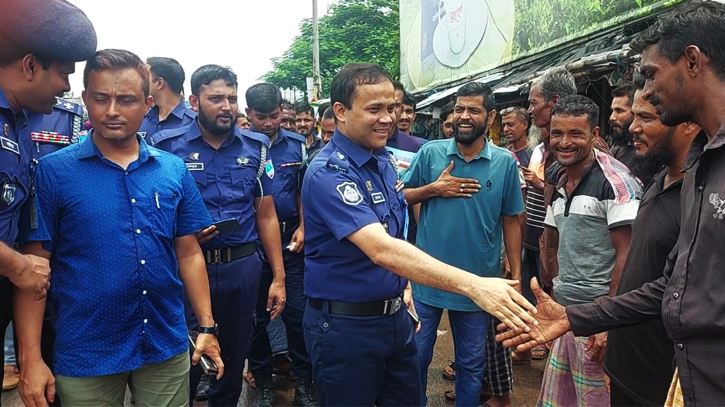 বাগেরহাটে কাজে ফিরেছেন ৯ থানা ও ট্রাফিক পুলিশ সদস্যরা বাগেরহাটে কাজে ফিরেছেন ৯ থানা ও ট্রাফিক পুলিশ সদস্যরা