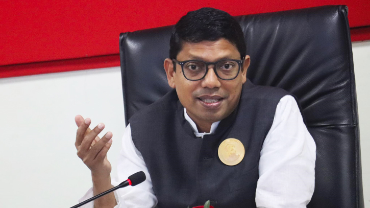 মানুষের দোরগোড়ায় স্মার্ট ডাক সেবা পৌঁছে দিতে সরকার বদ্ধপরিকর : পলক মানুষের দোরগোড়ায় স্মার্ট ডাক সেবা পৌঁছে দিতে সরকার বদ্ধপরিকর : পলক