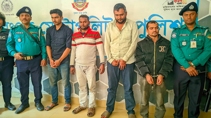 ক্ষোভ থেকে মোটর মালিক সমিতির যুগ্ম সম্পাদকের গাড়িতে গুলি ক্ষোভ থেকে মোটর মালিক সমিতির যুগ্ম সম্পাদকের গাড়িতে গুলি