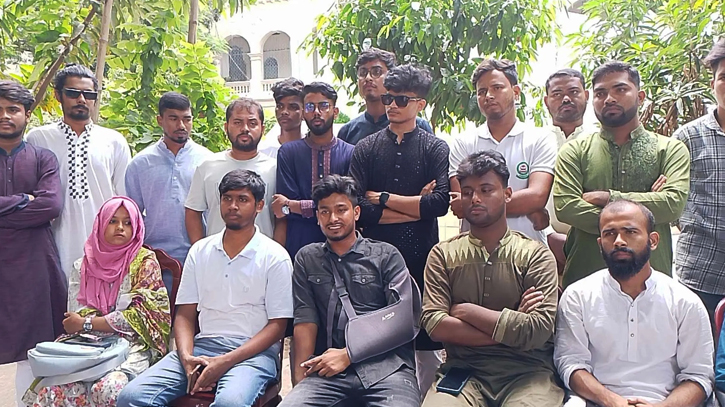 আমি ভাবিওনি যে পুলিশ আমাকে বাঁচিয়ে রাখবে : নূর নবী আমি ভাবিওনি যে পুলিশ আমাকে বাঁচিয়ে রাখবে : নূর নবী