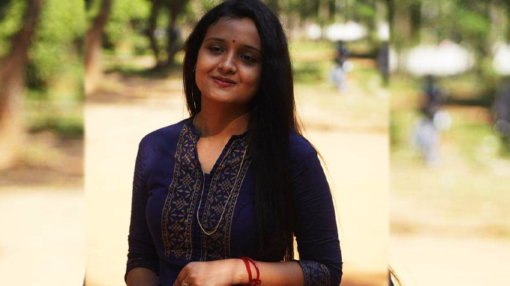 নিহত সাংবাদিক অভিশ্রুতির আসল নাম বৃষ্টি, গ্রামের বাড়ি খোকসায় নিহত সাংবাদিক অভিশ্রুতির আসল নাম বৃষ্টি, গ্রামের বাড়ি খোকসায়