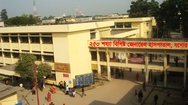 সৌদিয়া পরিবহনের ধাক্কায় হেলপার নিহত সৌদিয়া পরিবহনের ধাক্কায় হেলপার নিহত