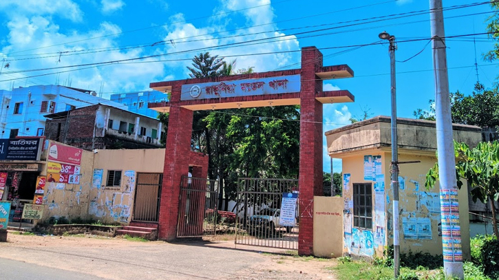 রাঙ্গুনিয়ায় ট্রাক ও অটোরিক্সার মুখোমুখি সংঘর্ষে নিহত ১, আহত ২ রাঙ্গুনিয়ায় ট্রাক ও অটোরিক্সার মুখোমুখি সংঘর্ষে নিহত ১, আহত ২