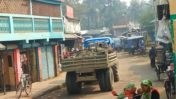 শার্শায় ট্রাক্টর চাপায় চালক নিহত শার্শায় ট্রাক্টর চাপায় চালক নিহত