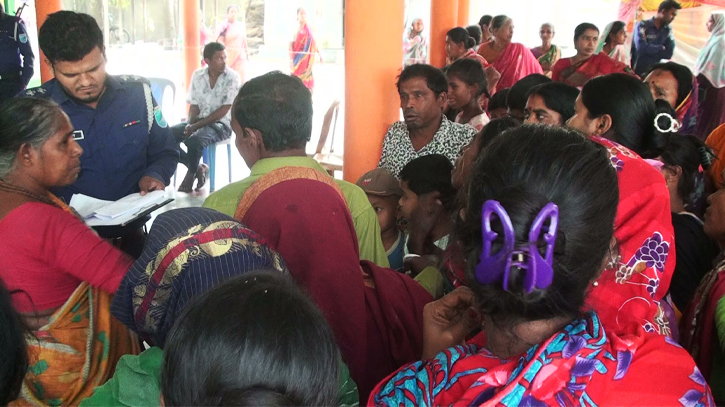 গোপালগঞ্জে সেবাশ্রমের পূজারীকে মুখ ও হাত বেঁধে হত্যা গোপালগঞ্জে সেবাশ্রমের পূজারীকে মুখ ও হাত বেঁধে হত্যা