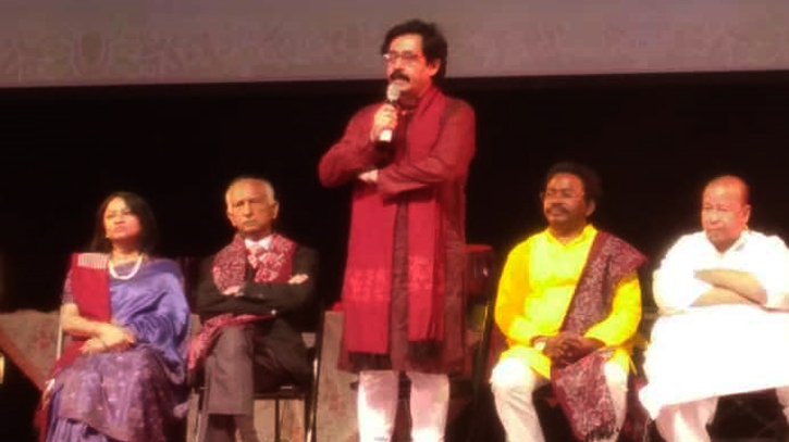 নিউইয়র্কে আন্তর্জাতিক বাংলা বইমেলায় ড. সৌমিত্র শেখর নিউইয়র্কে আন্তর্জাতিক বাংলা বইমেলায় ড. সৌমিত্র শেখর