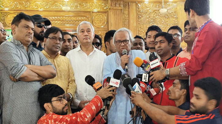 জাগ্রত চেতনাকে সাম্প্রদায়িক বিভেদ রেখায় বিভক্ত করা যাবে না: রিজভী জাগ্রত চেতনাকে সাম্প্রদায়িক বিভেদ রেখায় বিভক্ত করা যাবে না: রিজভী