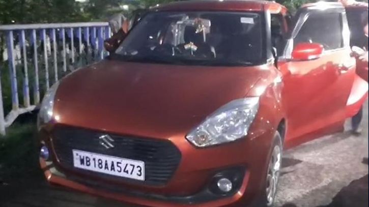 এমপি আনারকে বহনকারী লাল রঙের গাড়ি জব্দ এমপি আনারকে বহনকারী লাল রঙের গাড়ি জব্দ