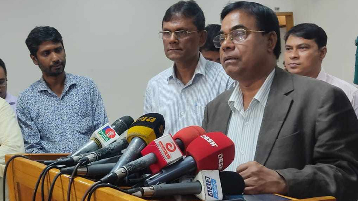 প্রথম চার ঘণ্টায় ২০ শতাংশের কম ভোট পড়েছে : ইসি সচিব প্রথম চার ঘণ্টায় ২০ শতাংশের কম ভোট পড়েছে : ইসি সচিব
