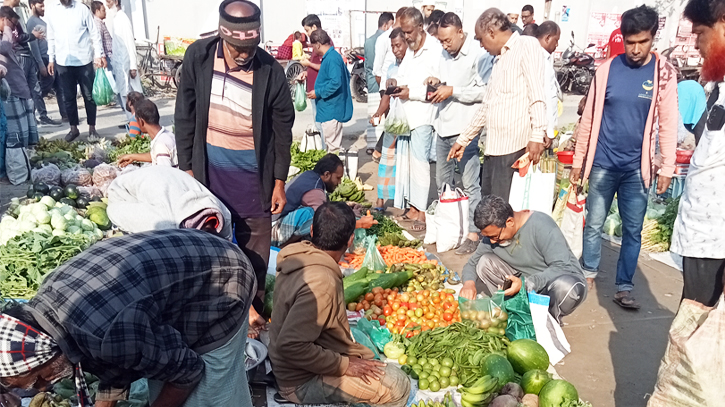 Prices of essentials high in Khulna ahead of Ramadan