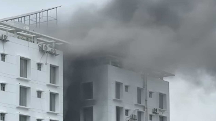 Three injured in a residential building fire at Dhanmondi Three injured in a residential building fire at Dhanmondi