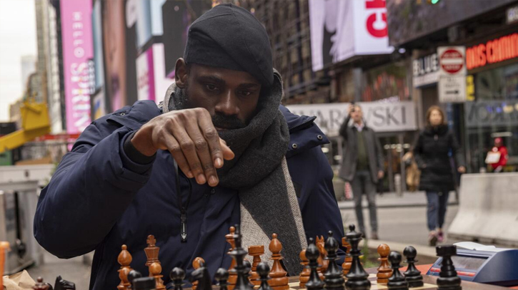 Nigerian Tunde Onakoya breaks record for longest chess marathon