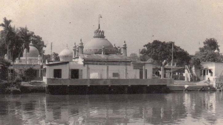The supreme Ascetic, Hazrat Shah Sufi Syed Ahmad Ullah Maizbhandari The supreme Ascetic, Hazrat Shah Sufi Syed Ahmad Ullah Maizbhandari