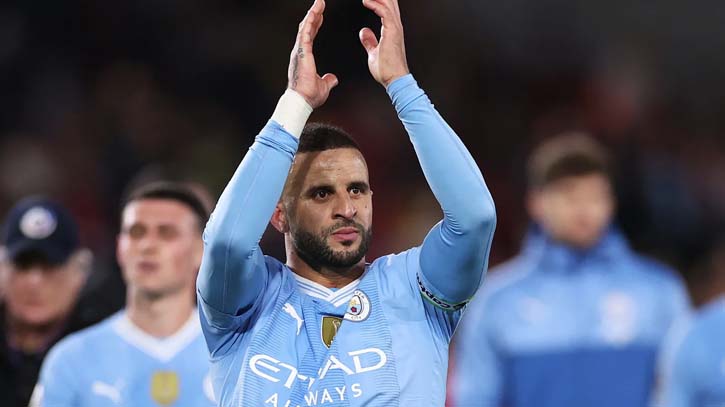 Manchester City captain Walker joins Milan on loan Manchester City captain Walker joins Milan on loan