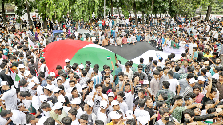 Protesting Israel’s attacks