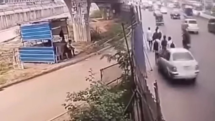 Moving car ploughs through students on Airport Road, 3 injured Moving car ploughs through students on Airport Road, 3 injured