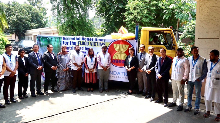 ASEAN Dhaka committee provides flood relief donation ASEAN Dhaka committee provides flood relief donation