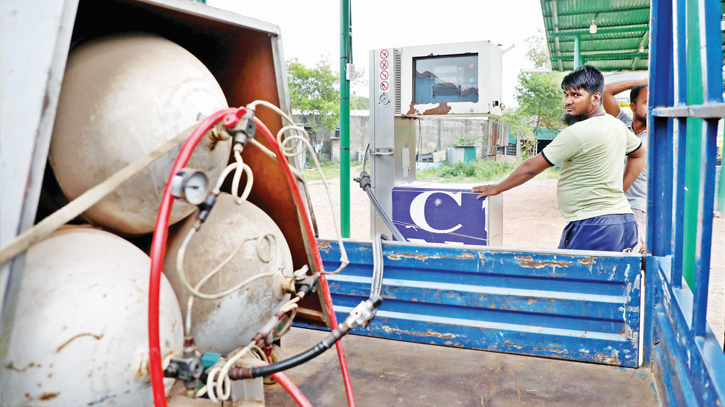 Risky CNG refuelling