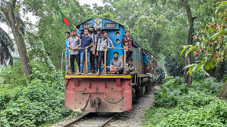 BAU students protest for third consecutive day, halt train BAU students protest for third consecutive day, halt train