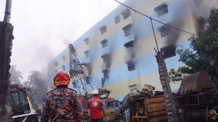 Shoe sole factory catches fire in Ctg