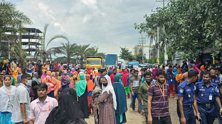 22 garment factories closed in Ashulia amid labour unrest 22 garment factories closed in Ashulia amid labour unrest