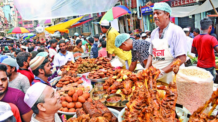 Ramadan Iftar Customers Caught in Rising Price