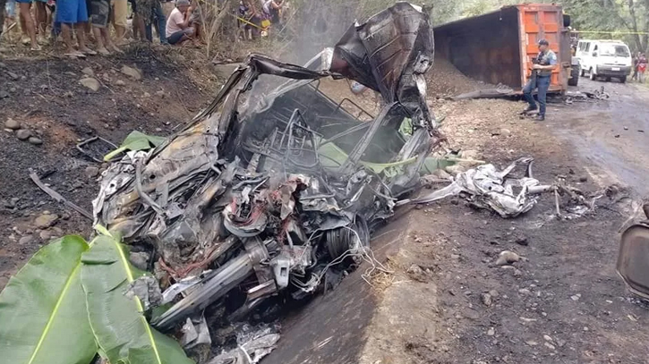 Road crash in central Philippines kills 4, injures 3 Road crash in central Philippines kills 4, injures 3